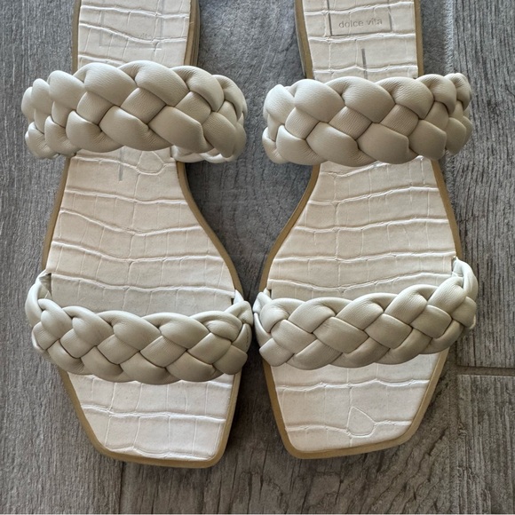 Dolce Vita Indy Cream Slide Sandal - Picture 3 of 7
